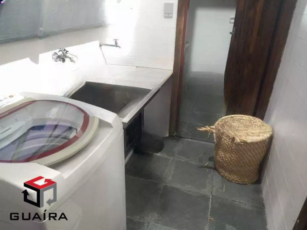 Sobrado à venda com 3 quartos, 252m² - Foto 2