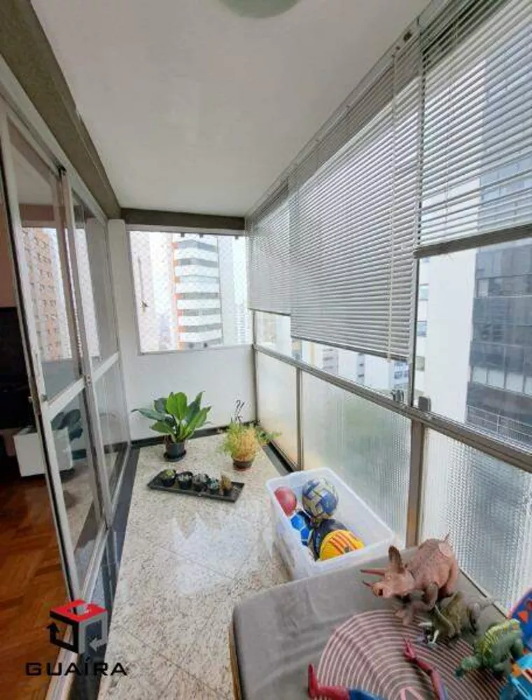 Apartamento à venda com 3 quartos, 133m² - Foto 3