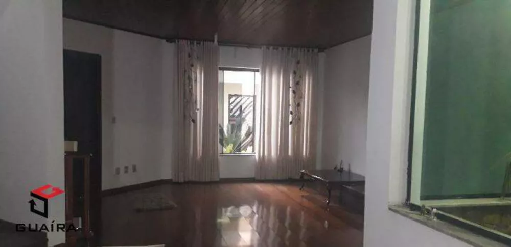 Sobrado à venda com 3 quartos, 302m² - Foto 1