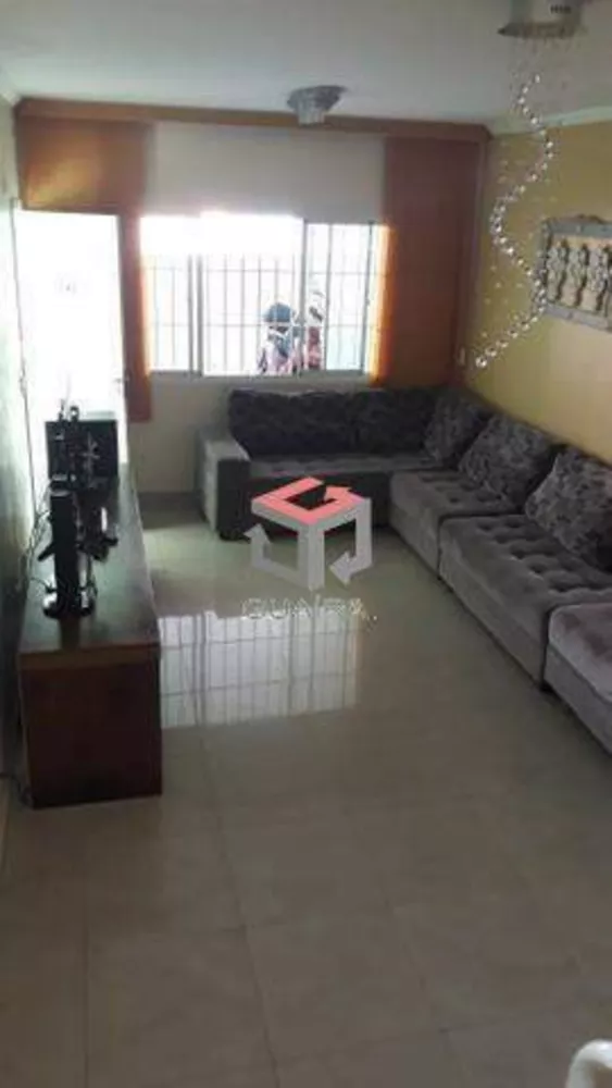 Sobrado à venda com 4 quartos, 250m² - Foto 1