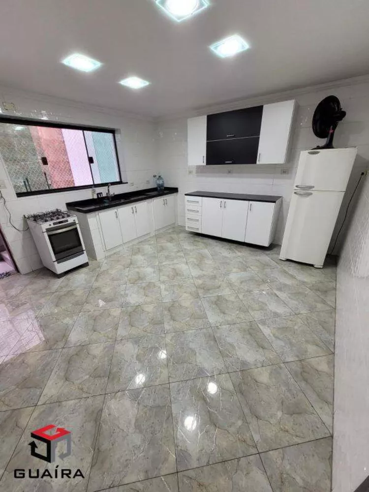 Sobrado à venda com 3 quartos, 182m² - Foto 2