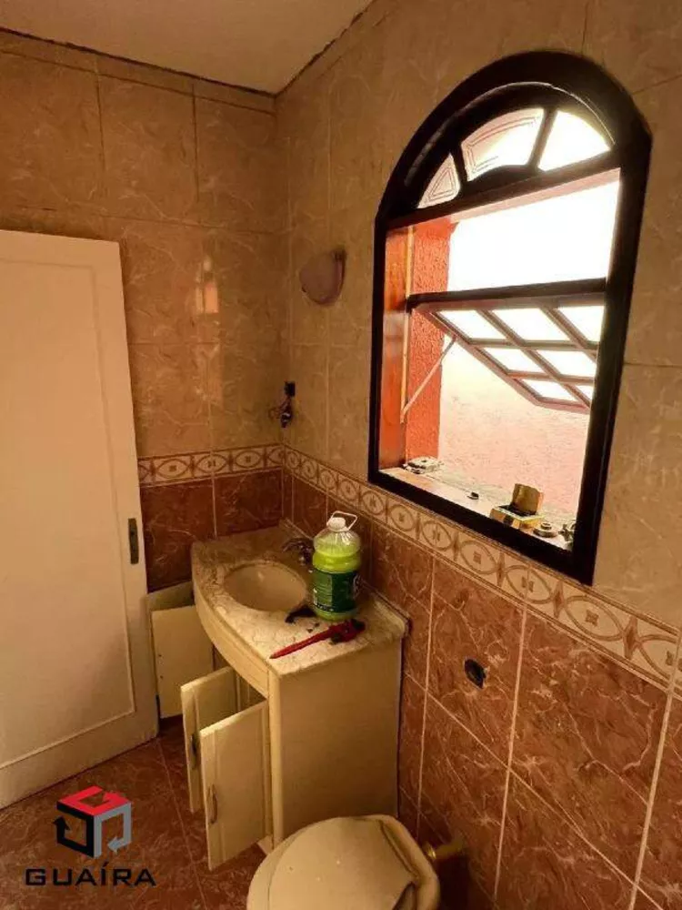 Sobrado à venda com 2 quartos, 200m² - Foto 4