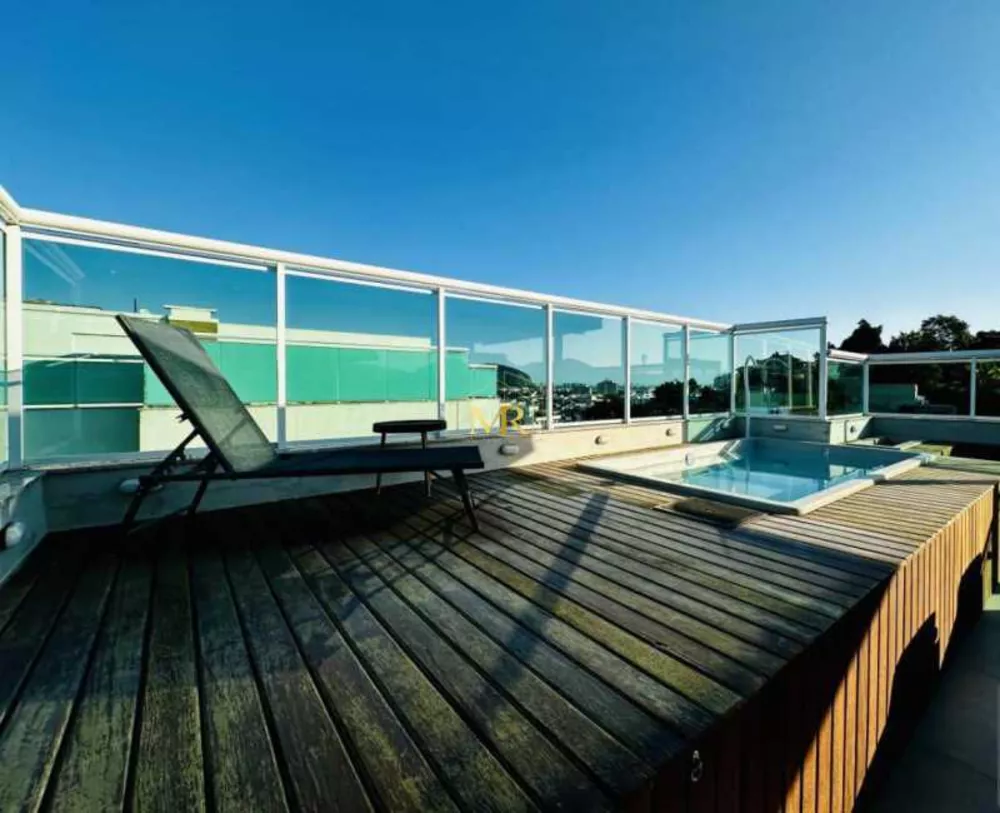 Cobertura, 3 quartos, 198 m² - Foto 2