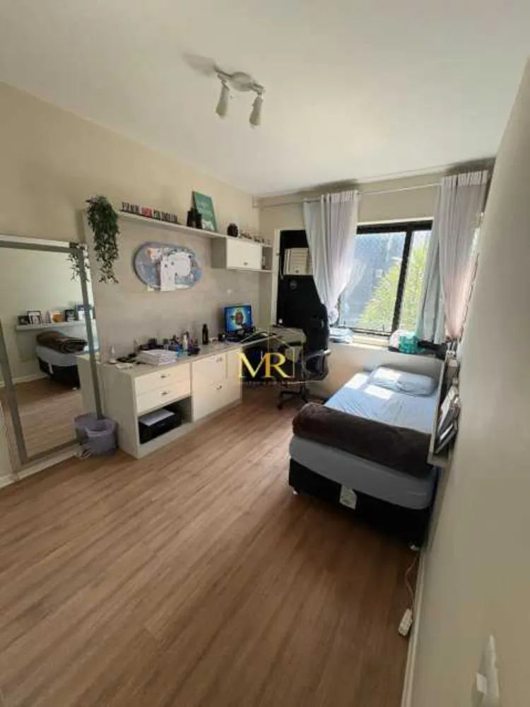 Apartamento, 3 quartos, 140 m² - Foto 2