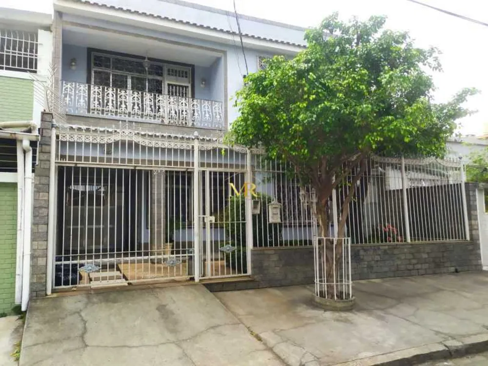 Casa, 4 quartos, 252 m² - Foto 1