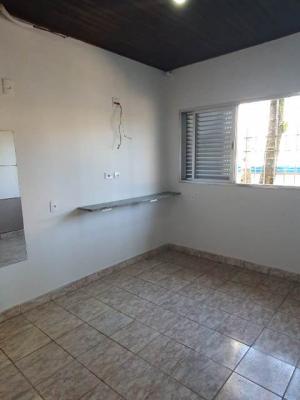 Casa à venda com 2 quartos, 120m² - Foto 13