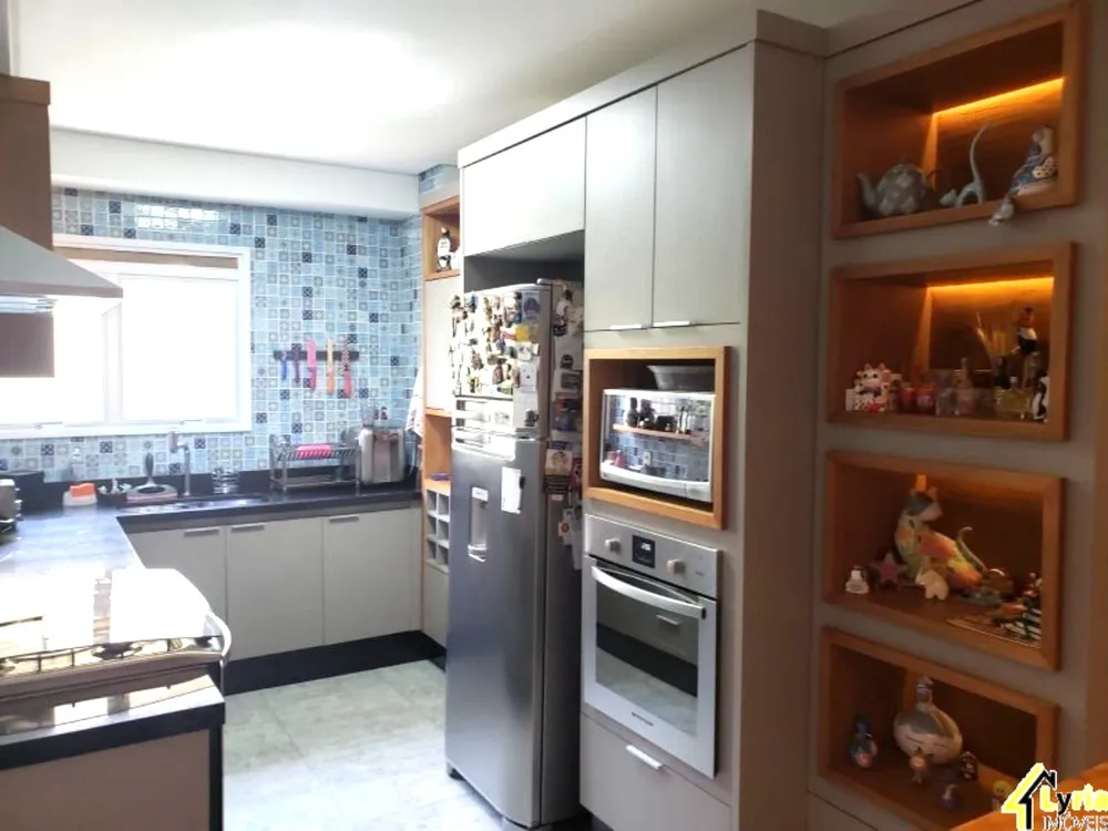 Apartamento, 3 quartos, 236 m² - Foto 1