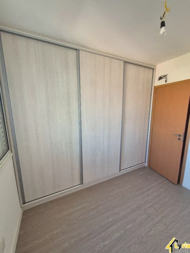 Apartamento para alugar com 3 quartos, 101m² - Foto 11