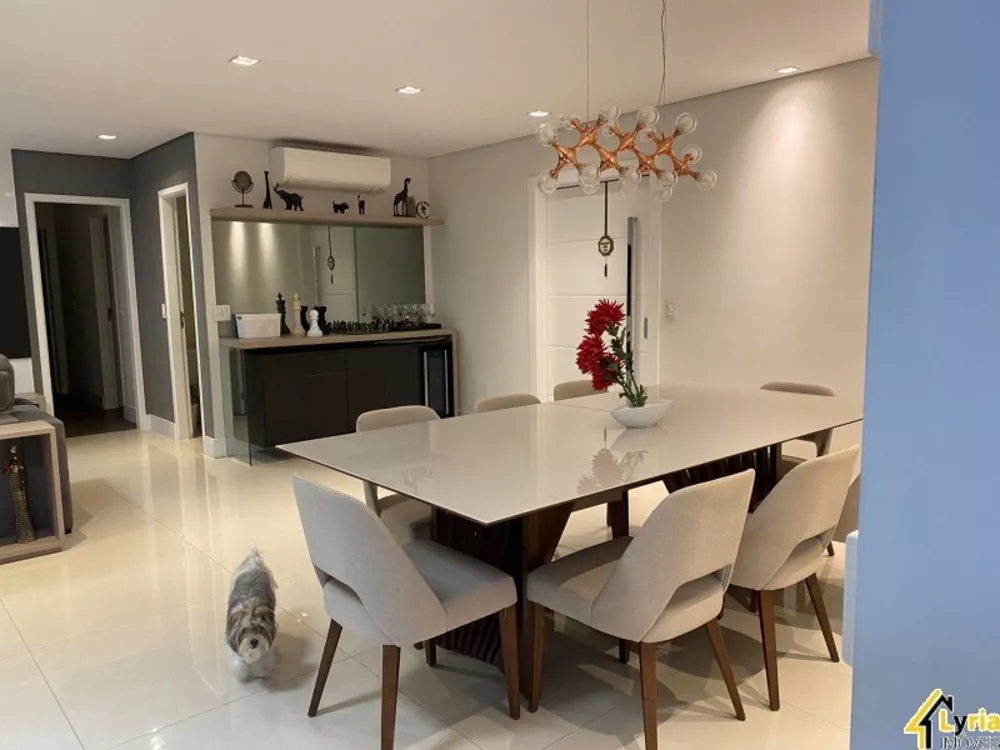 Apartamento à venda com 3 quartos, 192m² - Foto 9