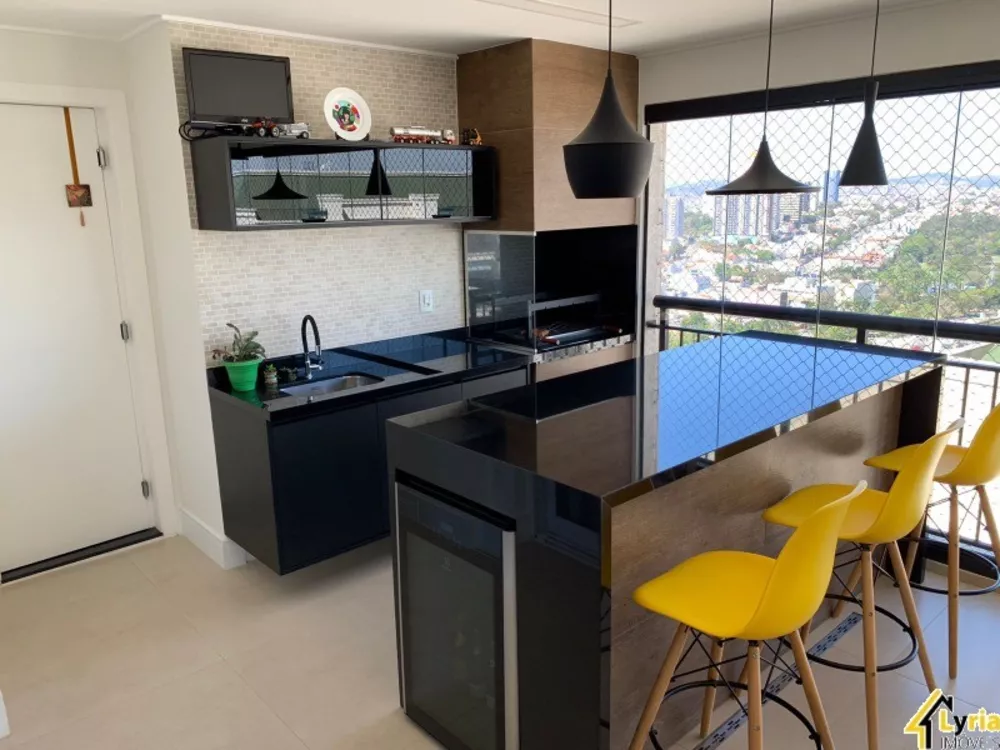 Apartamento à venda com 3 quartos, 192m² - Foto 1