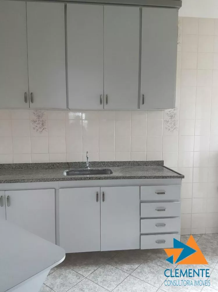 Apartamento à venda com 3 quartos, 105m² - Foto 15