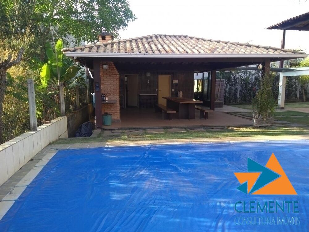 Casa de Condomínio à venda com 4 quartos, 200m² - Foto 1