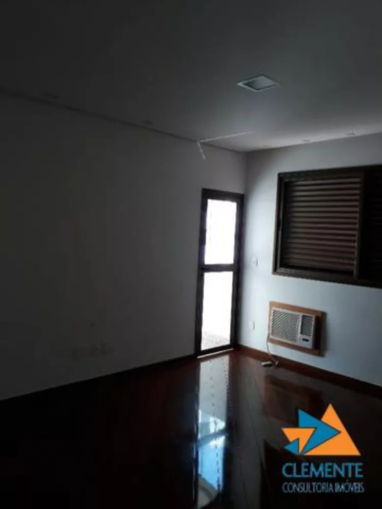 Apartamento à venda com 4 quartos, 187m² - Foto 4