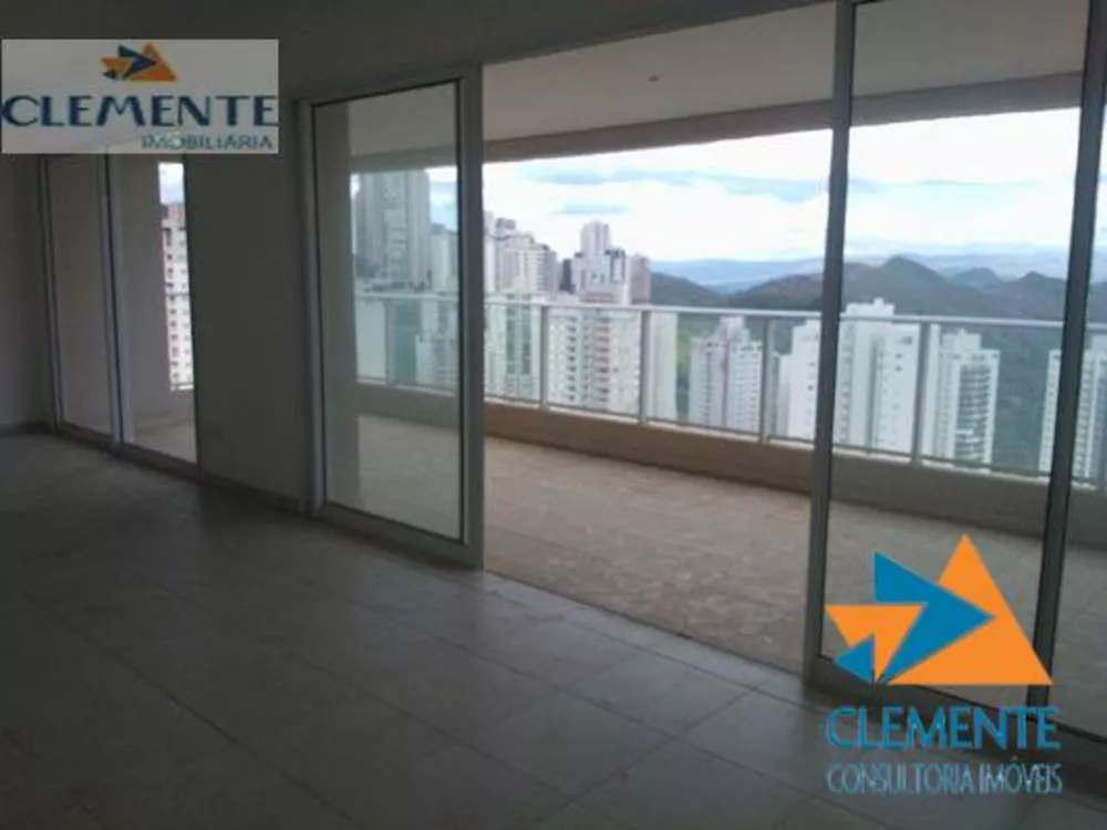 Apartamento à venda com 4 quartos, 193m² - Foto 2