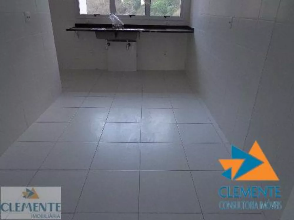 Apartamento à venda com 4 quartos, 220m² - Foto 3