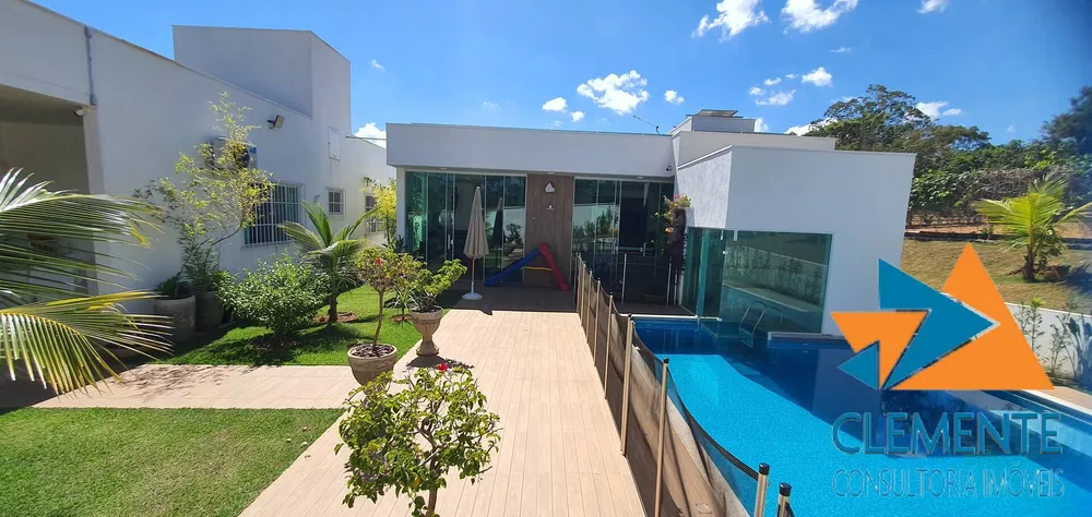 Casa de Condomínio à venda com 4 quartos, 232m² - Foto 3