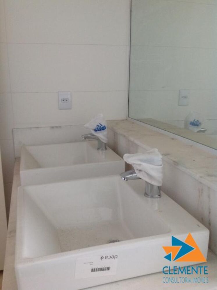 Casa de Condomínio à venda com 5 quartos, 550m² - Foto 3