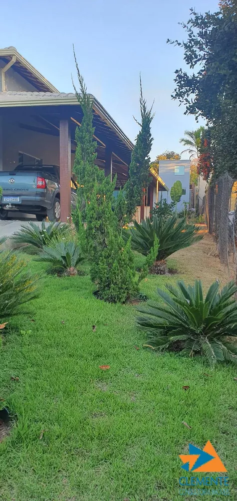 Casa de Condomínio à venda com 3 quartos, 200m² - Foto 2