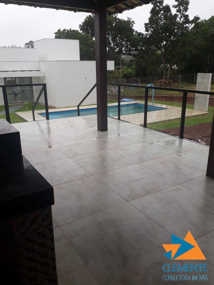 Casa de Condomínio à venda com 3 quartos, 170m² - Foto 2