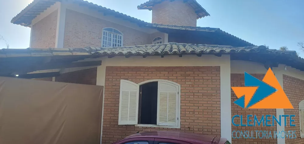 Casa de Condomínio à venda com 4 quartos, 250m² - Foto 3