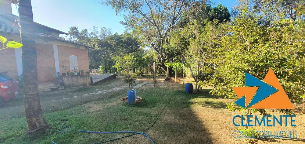 Casa de Condomínio à venda com 4 quartos, 250m² - Foto 4