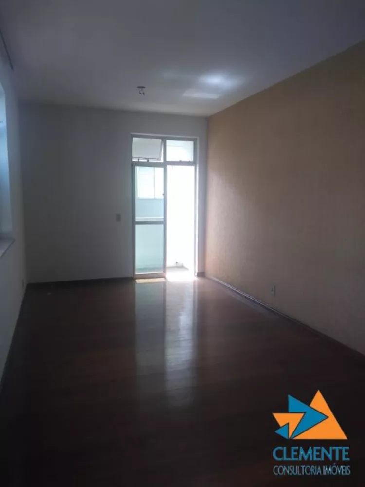 Apartamento à venda com 4 quartos, 200m² - Foto 4