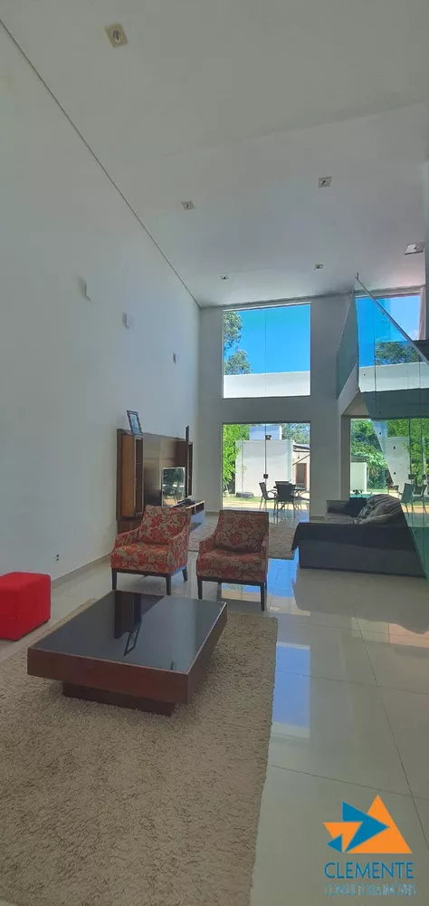 Casa de Condomínio à venda com 4 quartos, 250m² - Foto 4