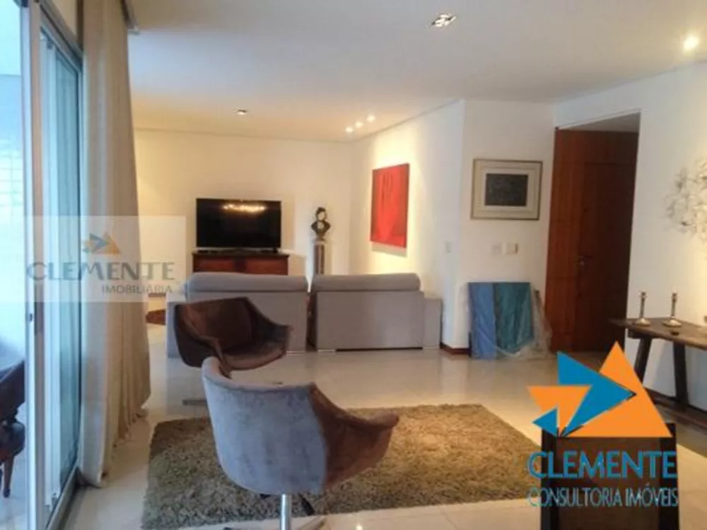 Apartamento à venda com 4 quartos, 238m² - Foto 1