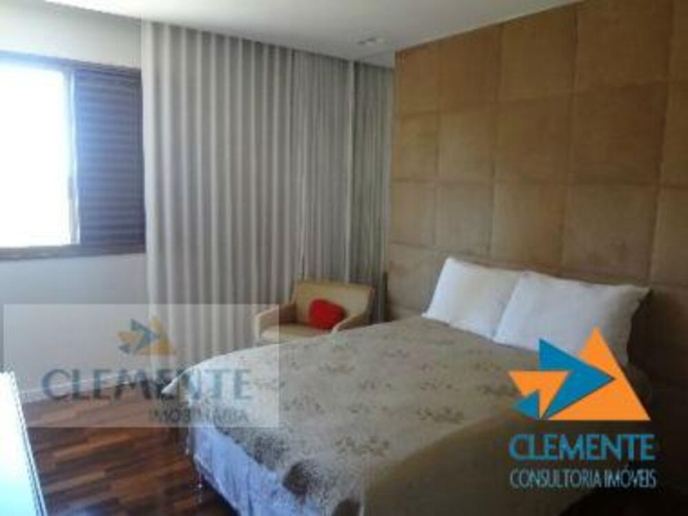 Apartamento à venda com 4 quartos, 220m² - Foto 4