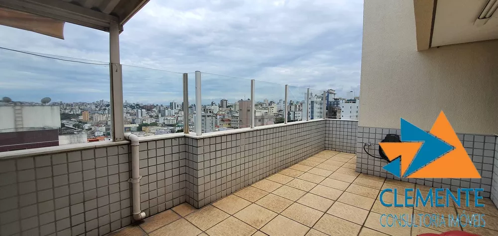 Cobertura à venda com 4 quartos, 180m² - Foto 1