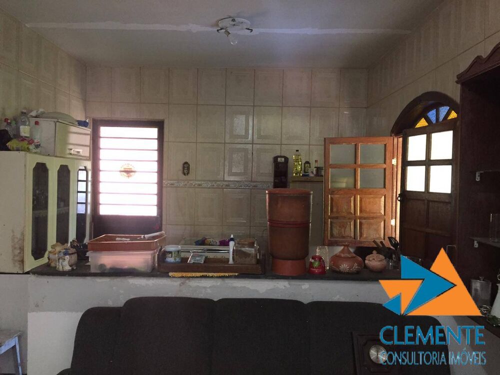 Casa, 2 quartos, 200 m² - Foto 1