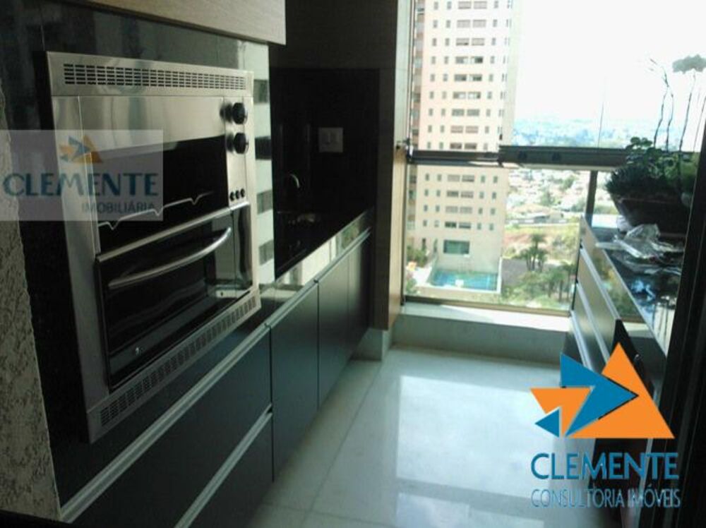 Apartamento à venda com 4 quartos, 222m² - Foto 1