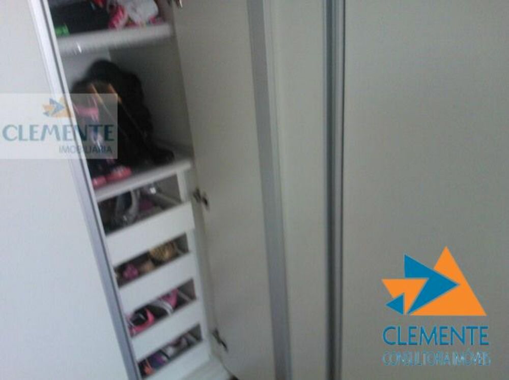 Apartamento à venda com 4 quartos, 222m² - Foto 3