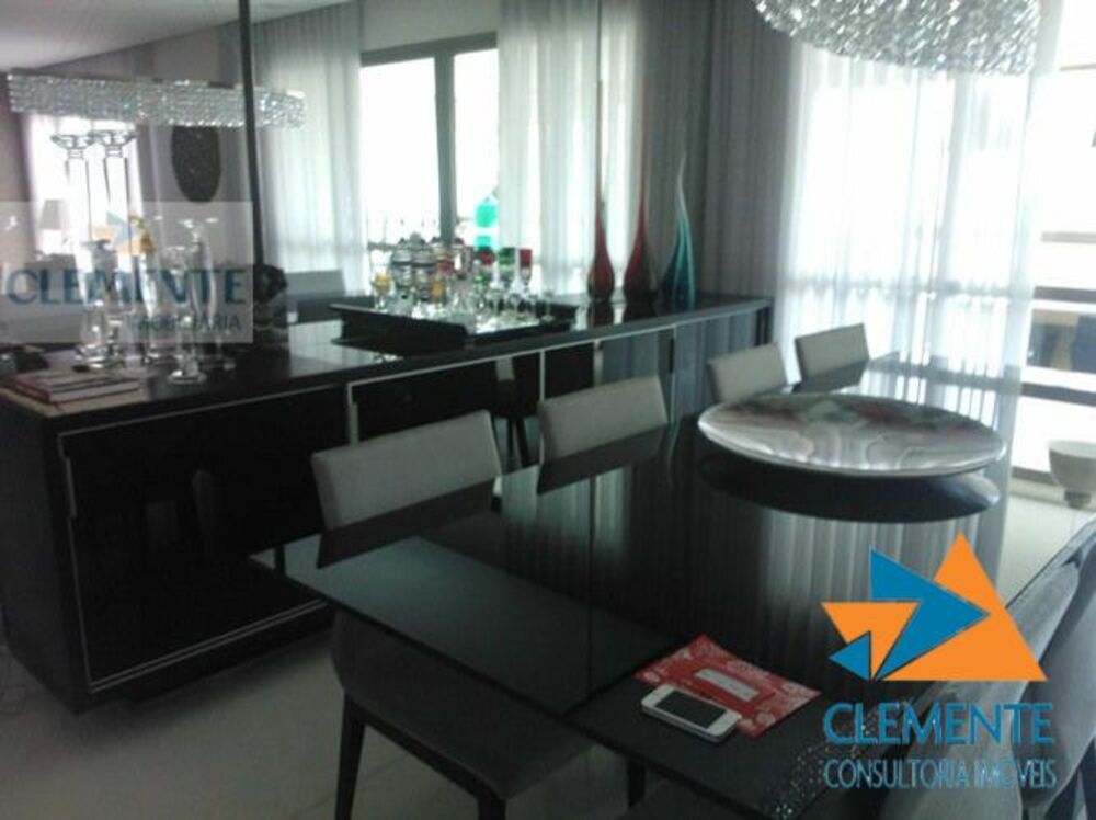Apartamento à venda com 4 quartos, 222m² - Foto 2