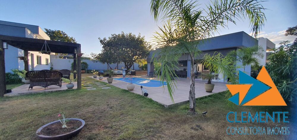 Casa à venda com 3 quartos, 200m² - Foto 4