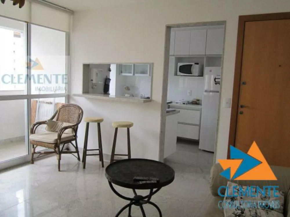 Apartamento à venda com 2 quartos, 70m² - Foto 3