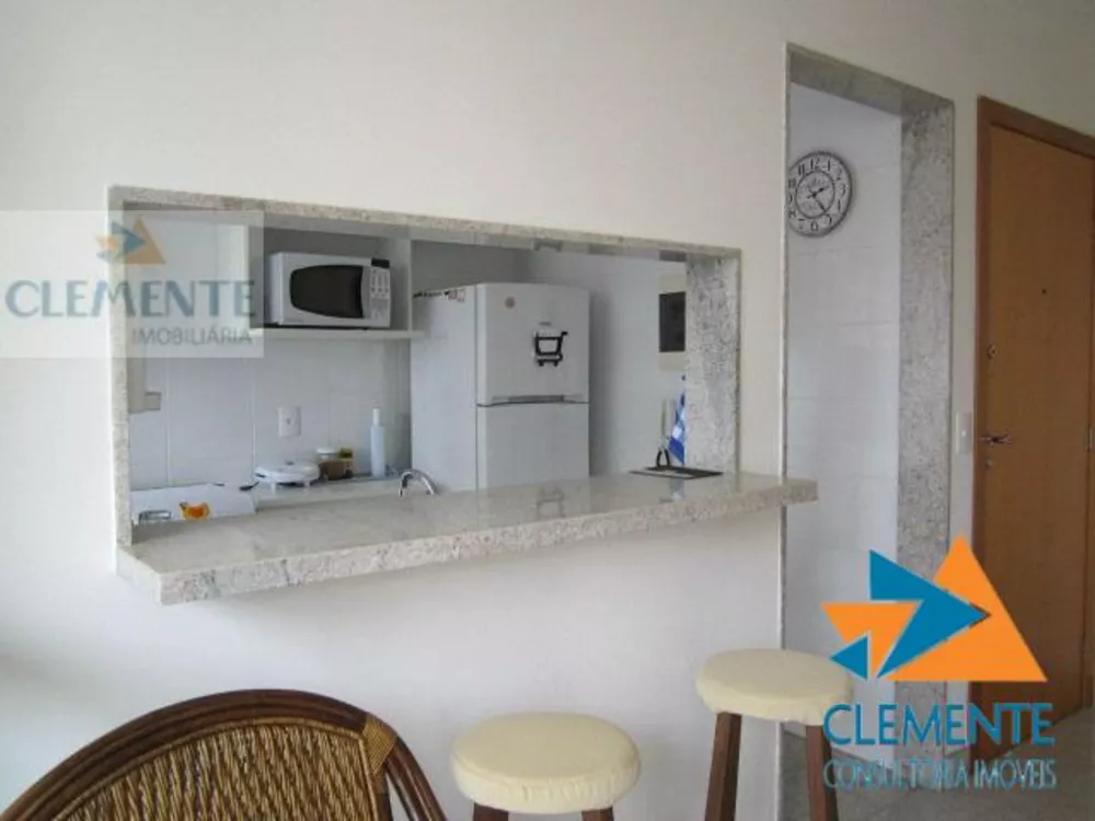 Apartamento à venda com 2 quartos, 70m² - Foto 4