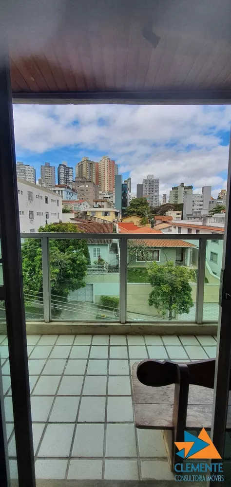 Apartamento à venda com 3 quartos, 115m² - Foto 1