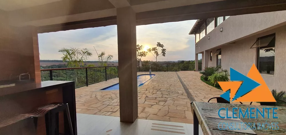 Casa de Condomínio à venda com 6 quartos, 471m² - Foto 3