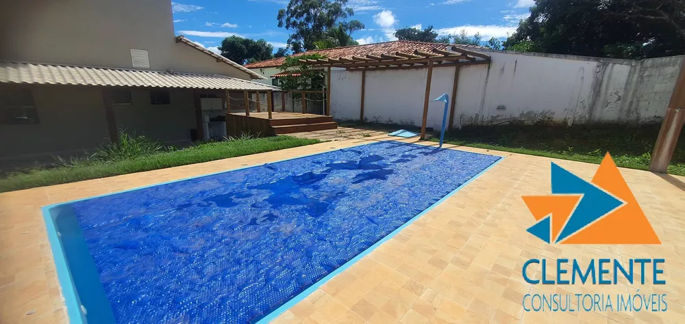 Casa de Condomínio à venda com 3 quartos, 200m² - Foto 1