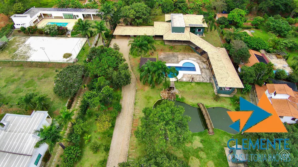 Casa de Condomínio à venda com 4 quartos, 705m² - Foto 1