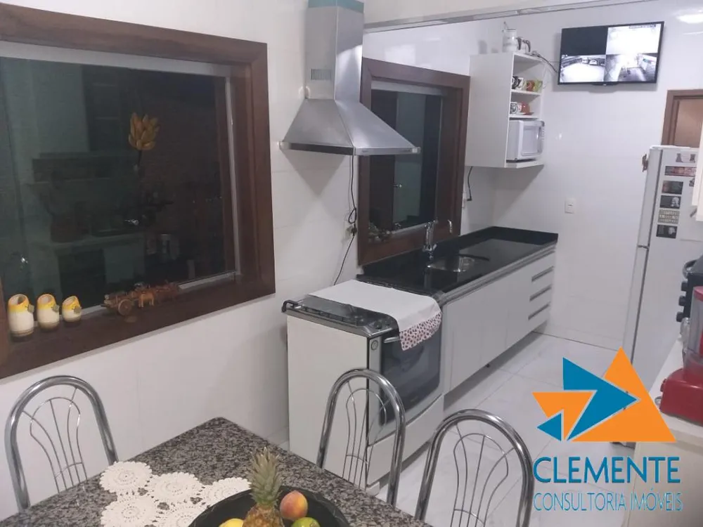 Casa, 4 quartos, 300 m² - Foto 11