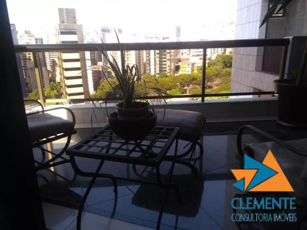 Apartamento à venda com 4 quartos, 300m² - Foto 4