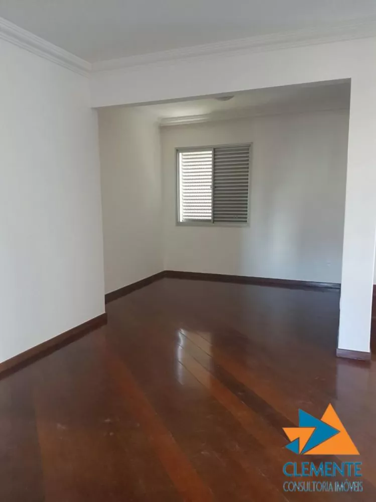 Cobertura à venda com 3 quartos, 270m² - Foto 2