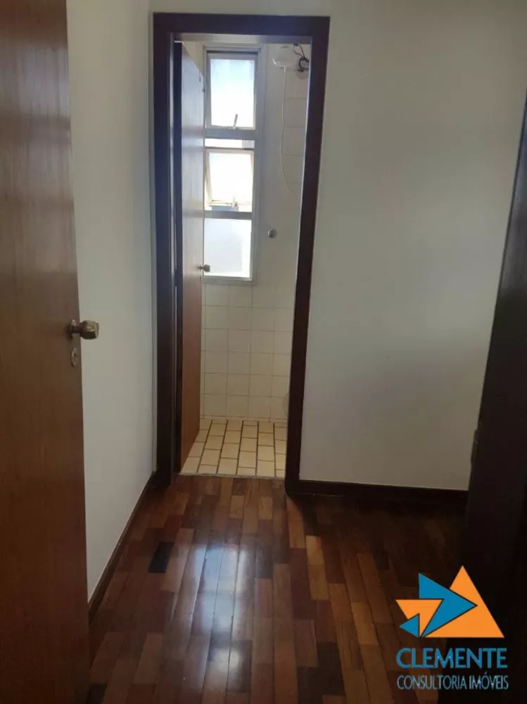 Cobertura à venda com 3 quartos, 270m² - Foto 3