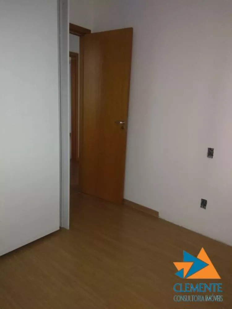 Apartamento à venda com 3 quartos, 93m² - Foto 4