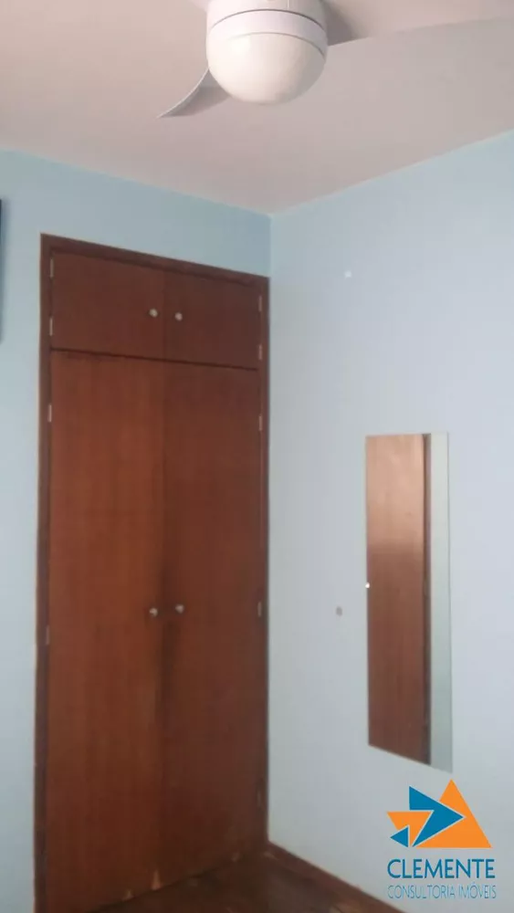 Apartamento à venda com 3 quartos, 70m² - Foto 2