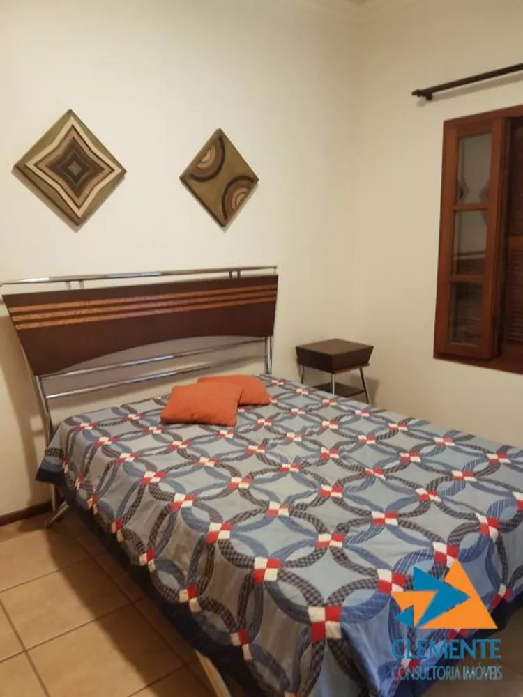 Casa de Condomínio à venda com 4 quartos, 280m² - Foto 3