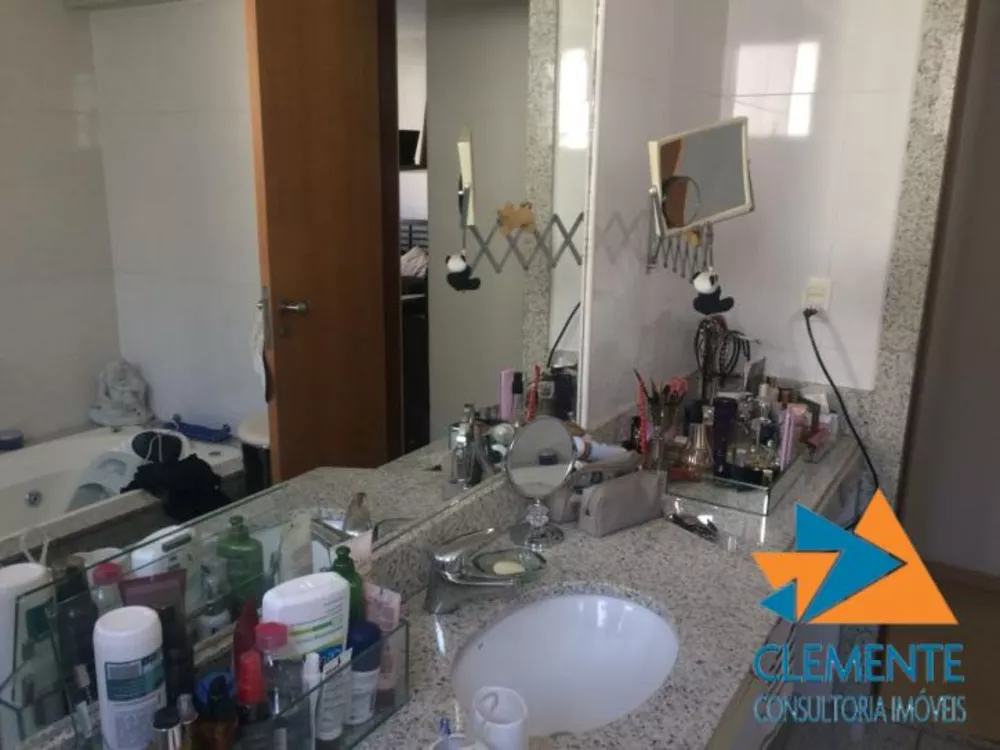 Apartamento à venda com 4 quartos, 220m² - Foto 3