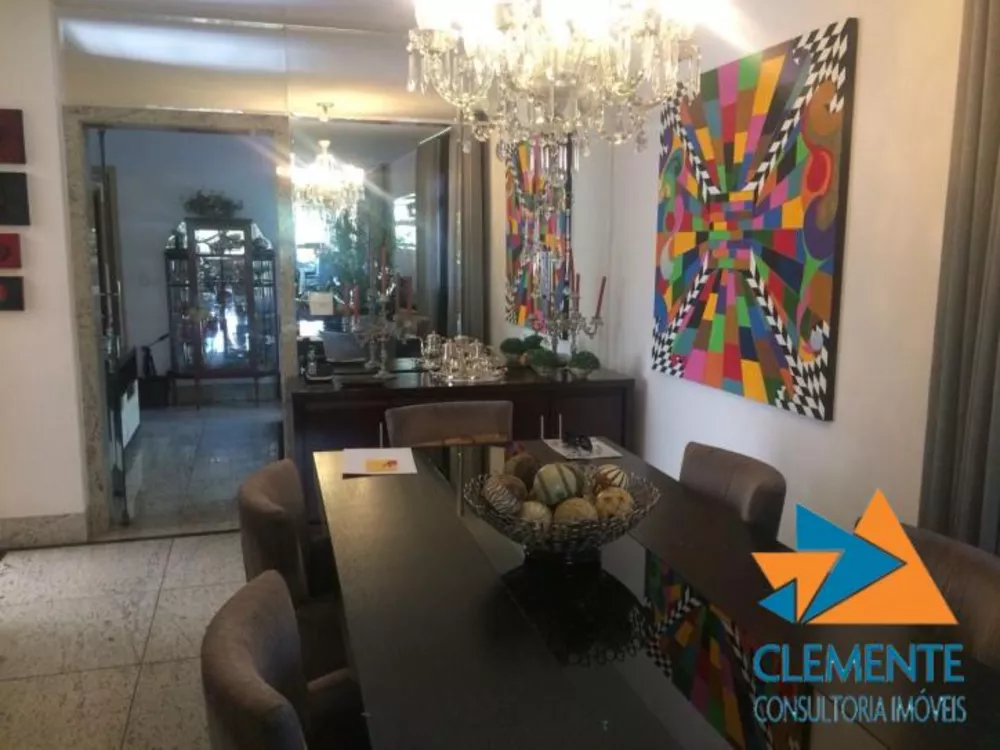 Apartamento à venda com 4 quartos, 220m² - Foto 1